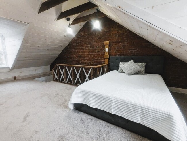 Photo - 121 Howard Ave