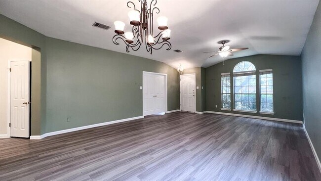 Photo - 8000 Luling Ln