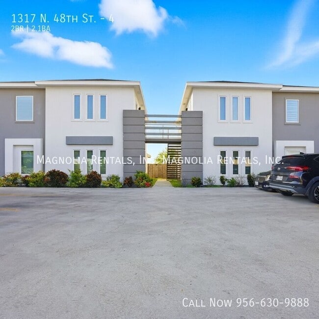 Building Photo - 1317 N 48th St Unit 4