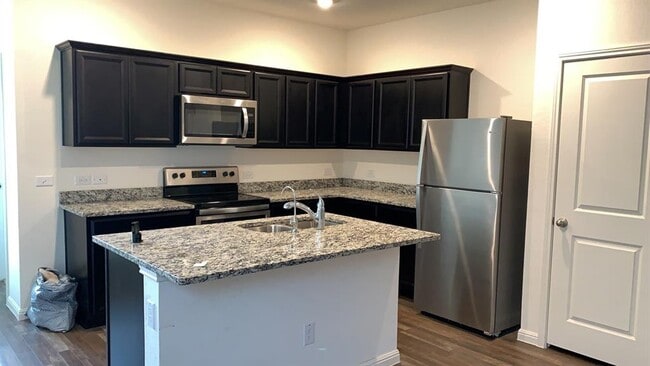 Photo - 114 Woodpecker Run