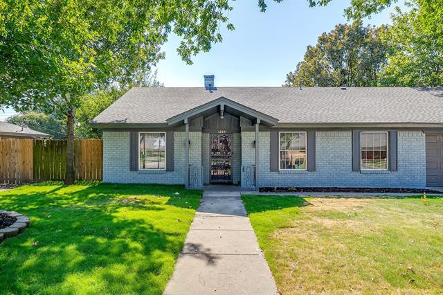 Photo - 1225 Crestwood Dr