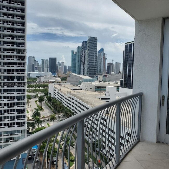 Photo - 1750 N Bayshore Dr Unit 1702