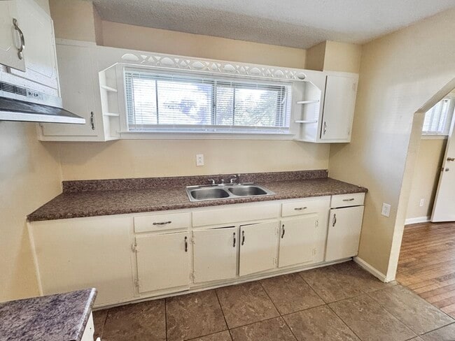 Photo - 5502 Santa Monica St