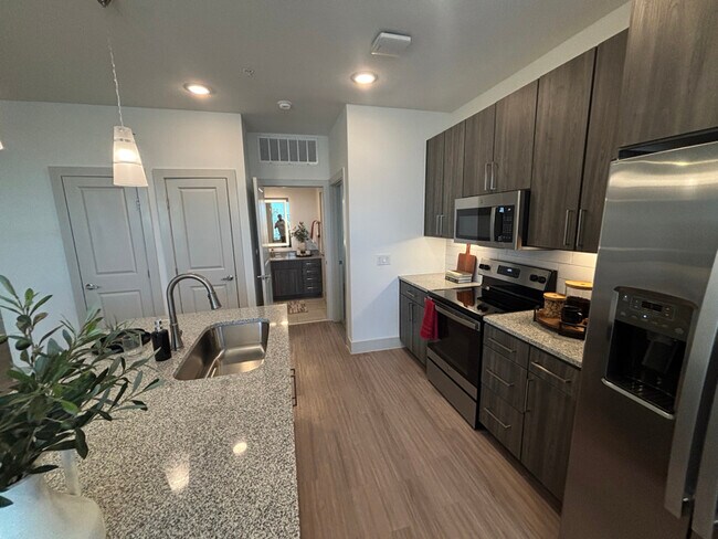 Photo - 702 Celebration Wy Apartment Unit b5