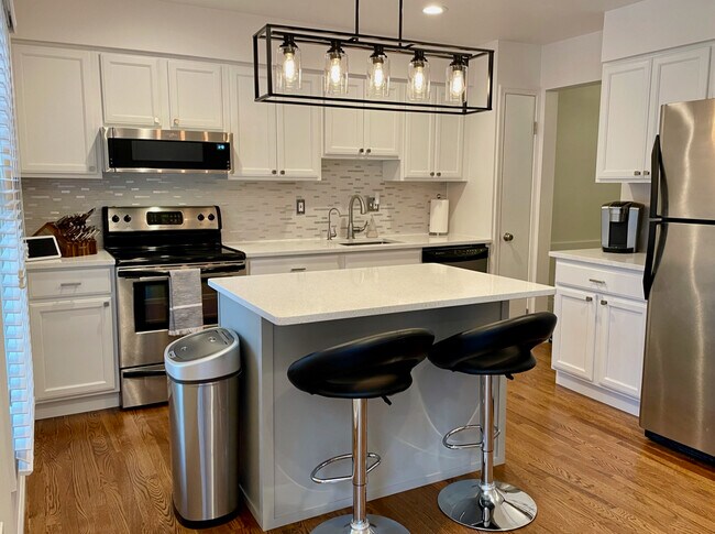 Photo - 5023 Domain Pl