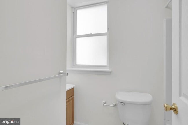 Building Photo - 1526 Brown St Unit 2