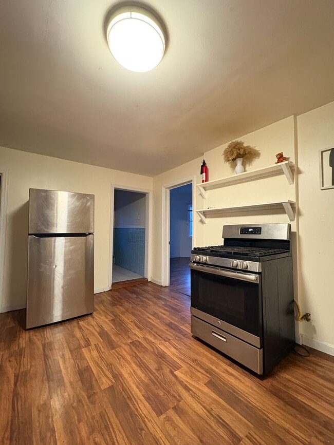 Photo - 58-60 Temple Street Unit 58-60 Temple St, 2nd fl