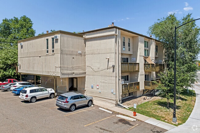 Primary Photo - Dakotas Apartments