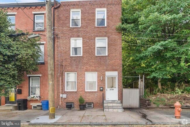 Building Photo - 2734 Edgemont St Rental