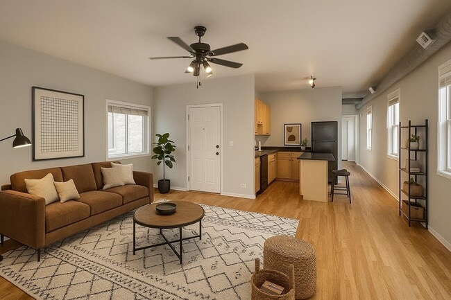Building Photo - 2406 W Flournoy St Unit 3 Rental