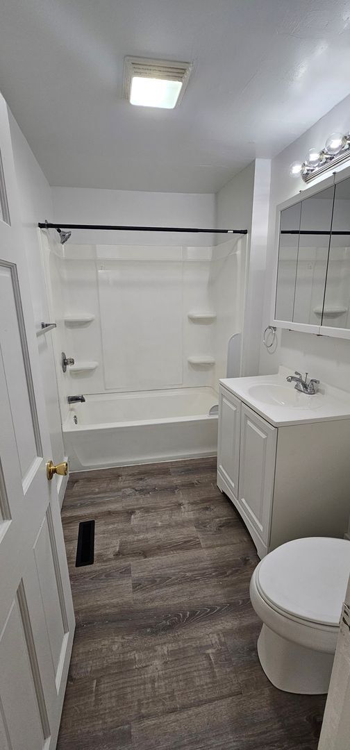 Photo - 49-51 East Hooker Street Unidad 49