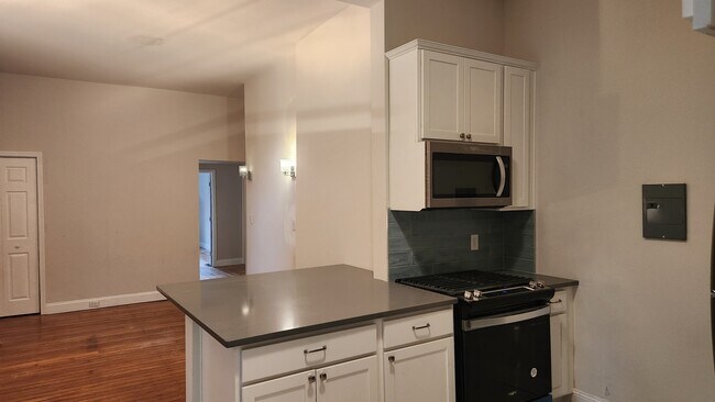 Photo - 324 Fairfield Ave Unit 1