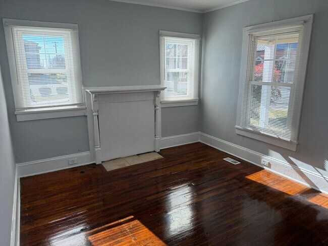 Photo - Lovely Three Bedroom Home In Plaza Midwood!