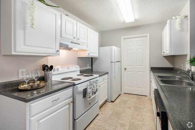 Interior Photo - Summerland Heights Apartments