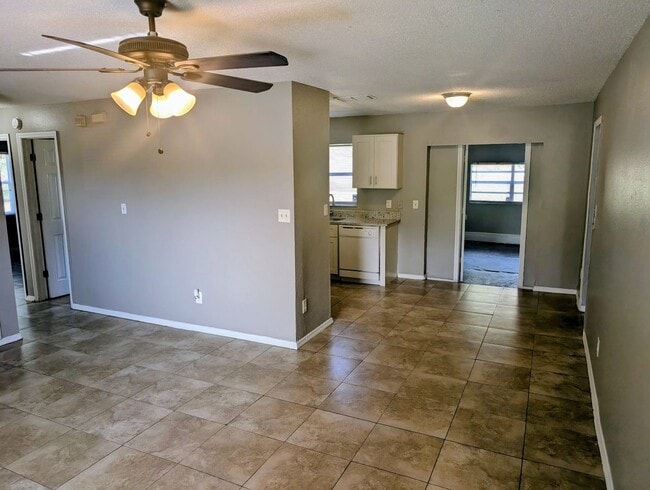 Photo - 1483 Elderton Dr