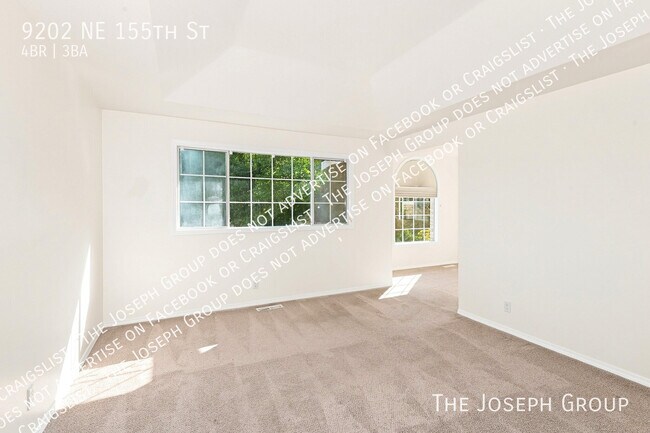 9202 NE 155th St