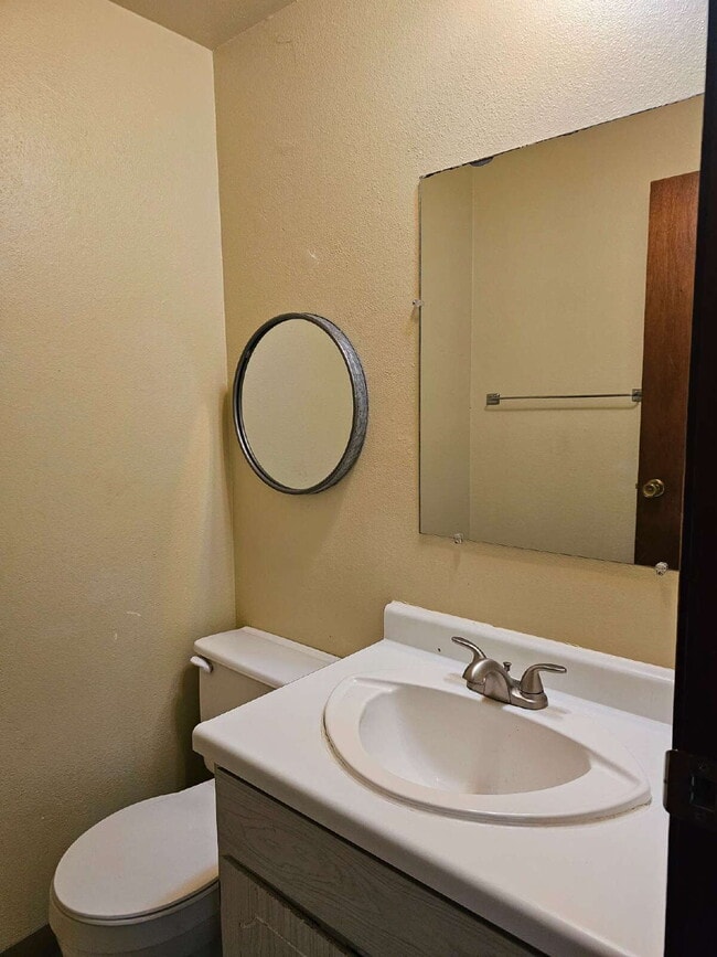 Photo - Spacious 3-Level Home with Garage & Off-St... Unit B