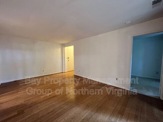 Photo - 3306 Woodburn Village Dr