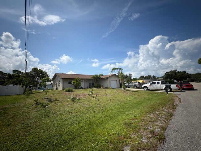 Photo - 1383 Tinamou Rd