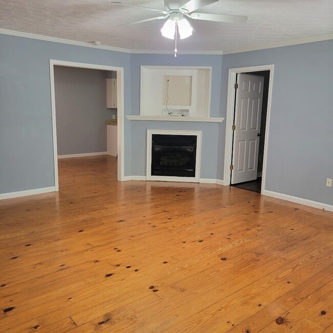 Photo - 873 Oakmont Dr