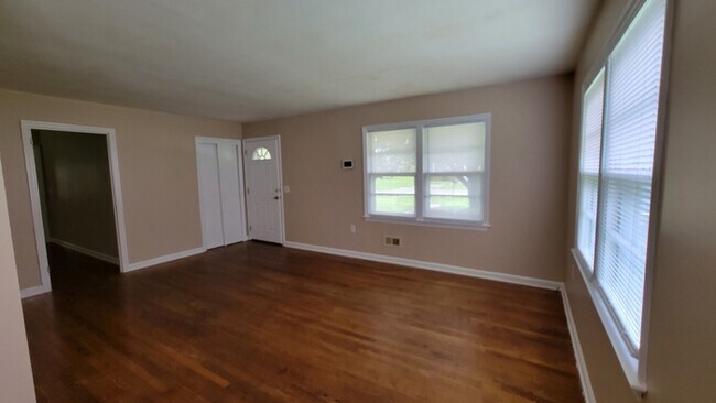 Photo - 1802 Edgemore Rd