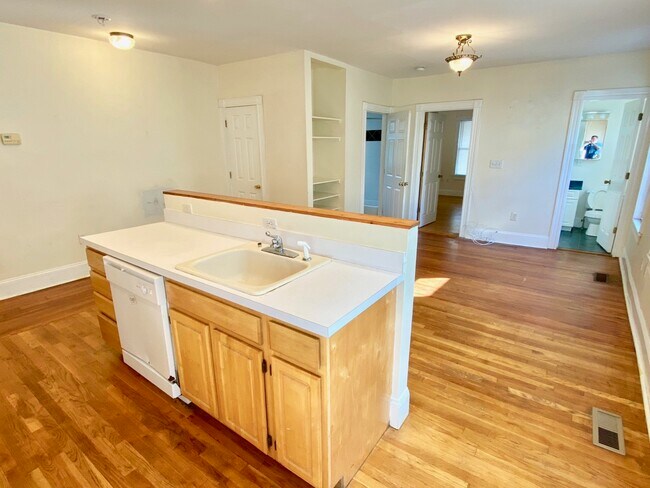 Photo - 33 Adamson St Unit 2