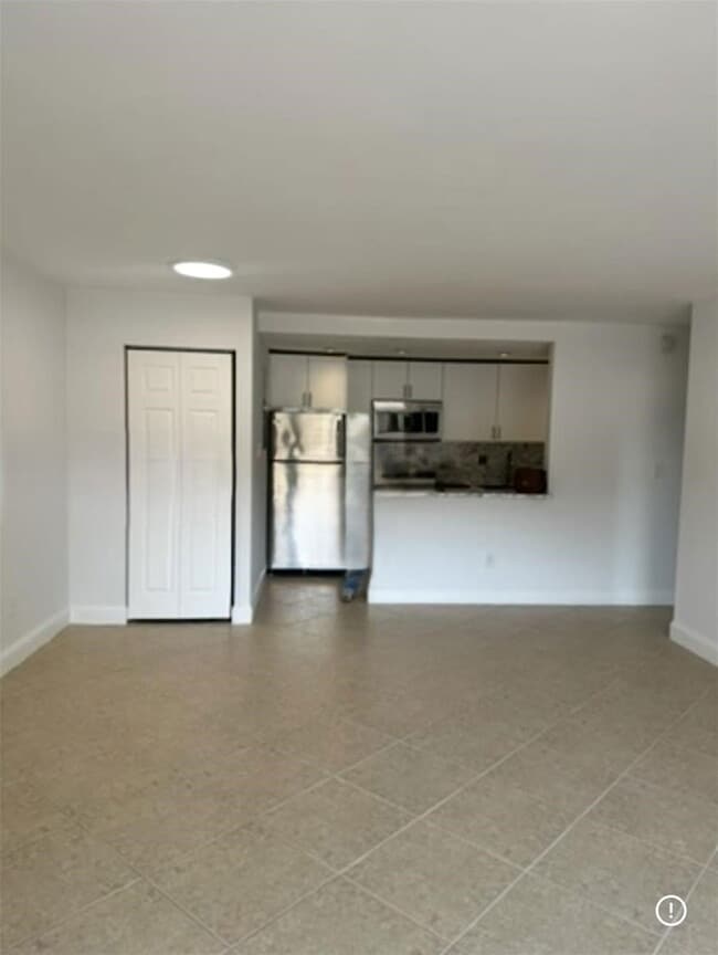 Photo - 4240 NW 79th Ave Unidad 1A