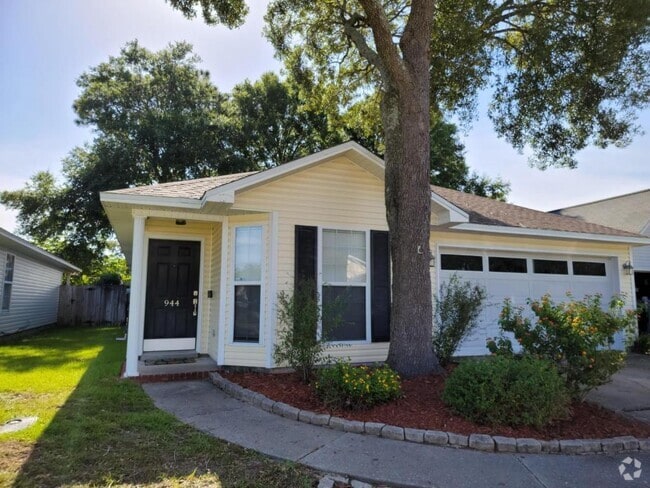 Building Photo - 944 Claeven Cir Rental