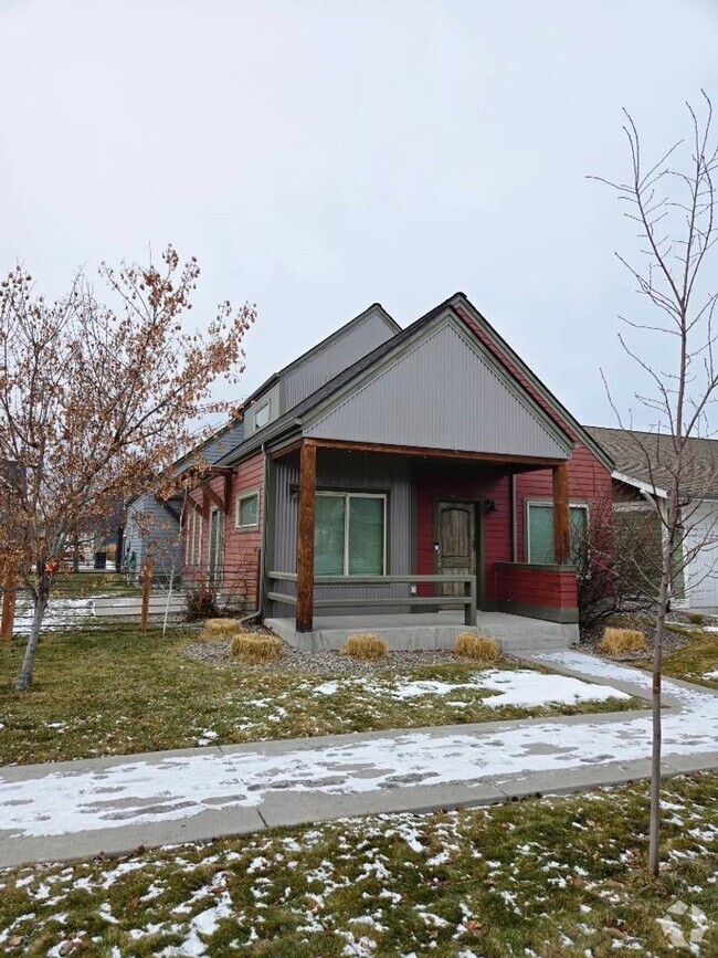 Building Photo - Home in Valley West Subdivision