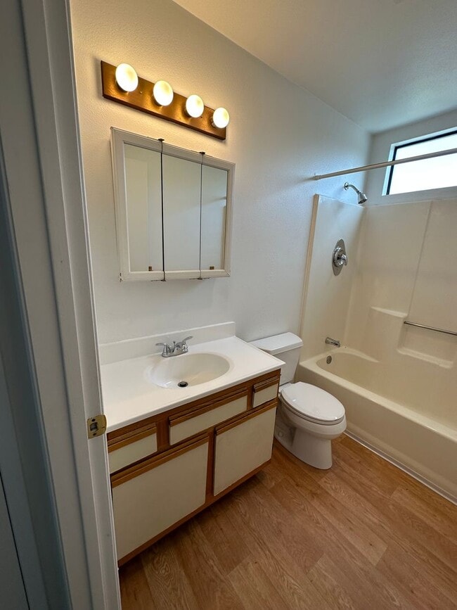 Photo - Upstairs 2 bed/1bath Apartment in Pacific Beach