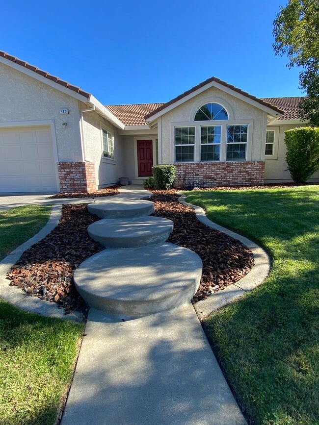 Photo - Vacaville 3bed/2bath home! Open floor plan...