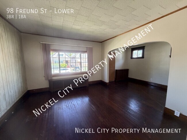Photo - 98 Freund St Unit Lower