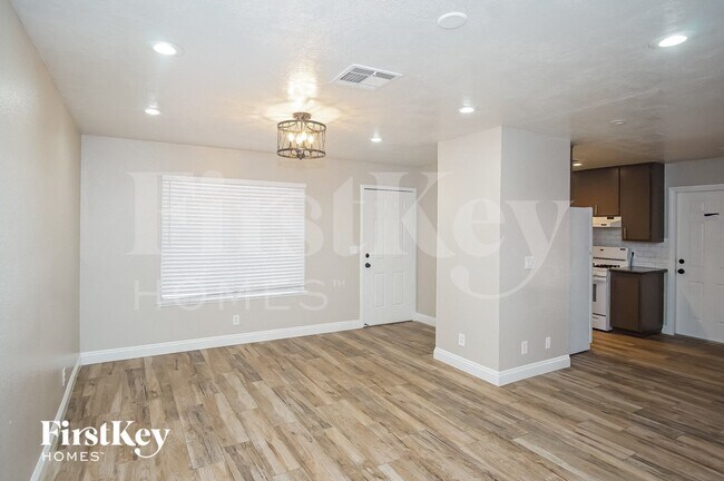 Photo - 227 Autumn Ct