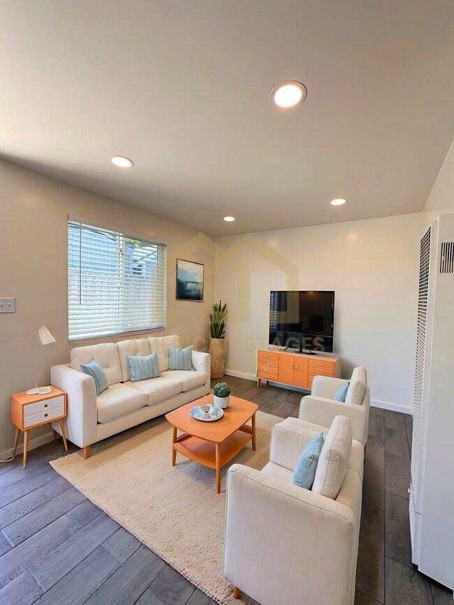 1101 W Oak Ave