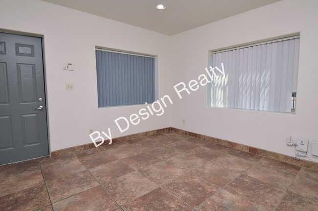 Photo - Stand Alone 2 Bed 1 Bath with Private Yard...