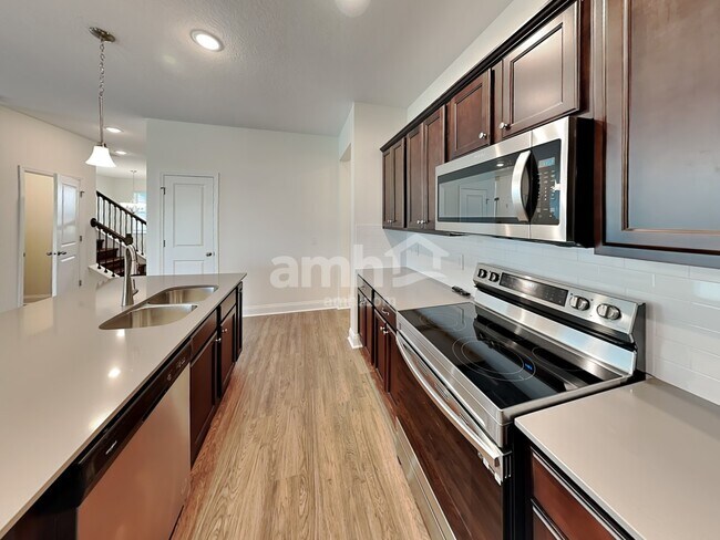 Photo - 1038 Summer Stone Lp