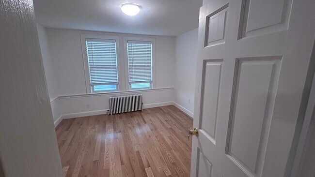 Photo - 182 West St
