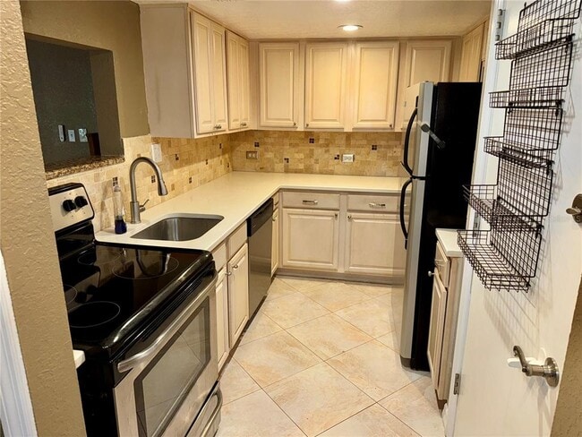 Photo - 200 Maitland Ave Unit 88