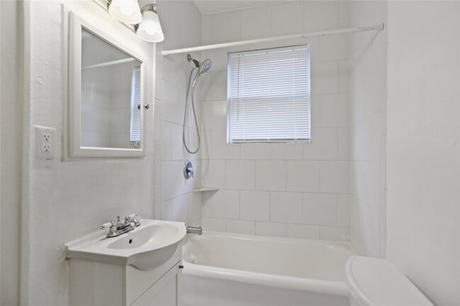 Photo - 3719 Audubon Pl Unit 1
