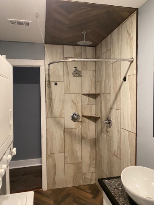 Photo - 2211 King St