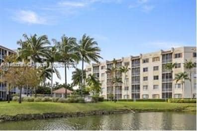 Photo - 3600 Oaks Clubhouse Dr Unit 509