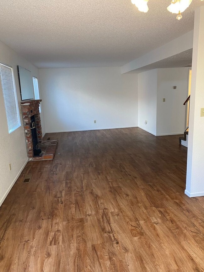 Photo - Spacious 4 Bed Home with 3 Car Garage off of Vista!!!!!