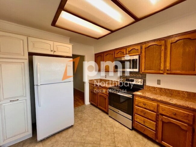 Photo - 3552 Larchmont Ct