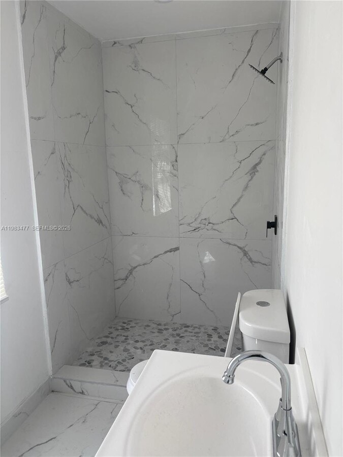 Photo - 300 NW 16th St Unidad 5