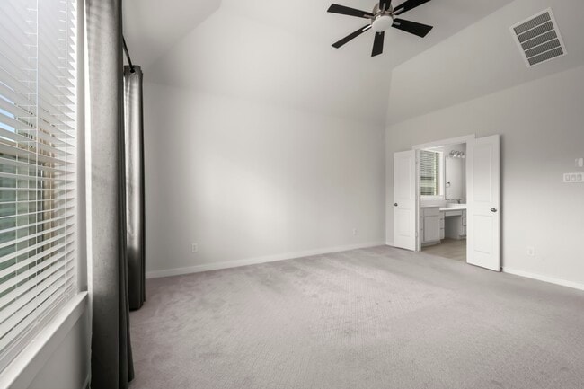 Photo - 16826 Beechwood Forest Way