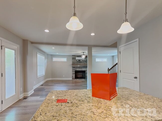 Photo - 204 Bonnell Dr