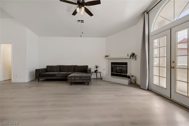 Photo - 8301 Boseck Dr Unit 232