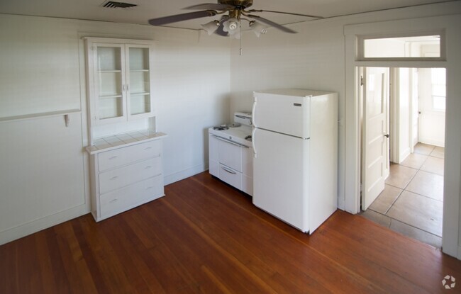 Interior Photo - Armory Park Villas Rental