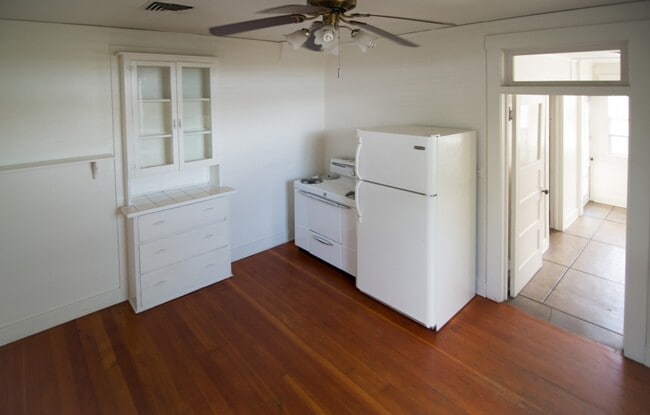 Interior Photo - Armory Park Villas Rental