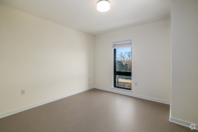 1BR/1BA - 640SF - Bedroom - 400 East